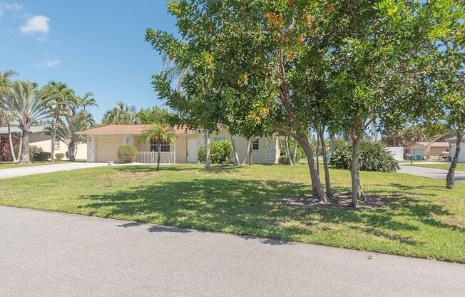 Indian Harbor Beach Stunner! Corner Lot Close to Beaches.