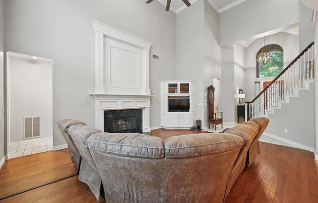 Beautiful 3-Bedroom Home with Pool & Spa in Woodlake Estates – Flower Mound