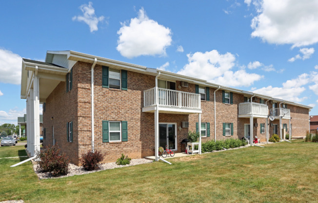 Colonial Court Apartments