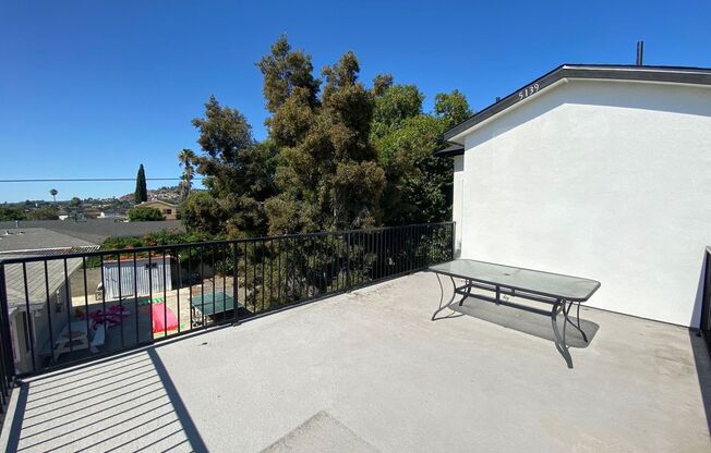 4BD/2BA w/ Rooftop Deck!