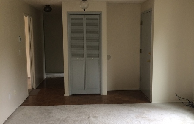 2 beds, 1 bath, 1,100 sqft, $1,550, Unit 2210