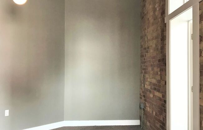 Studio, 1 bath, 806 sqft, $1,125, Unit 501