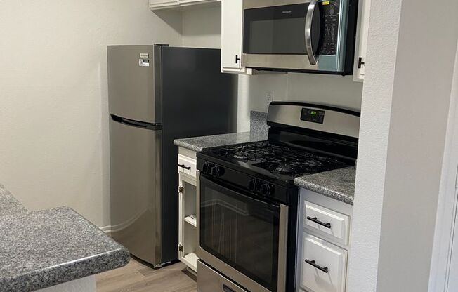 1 bed, 1 bath, $2,345