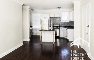 3841 N Greenview Ave