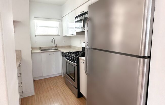 1 bed, 1 bath, 570 sqft, $1,900, Unit 206