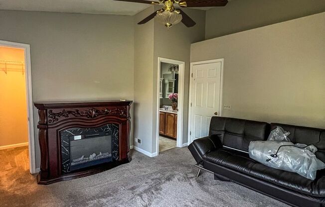 3 beds, 2.5 baths, $2,750