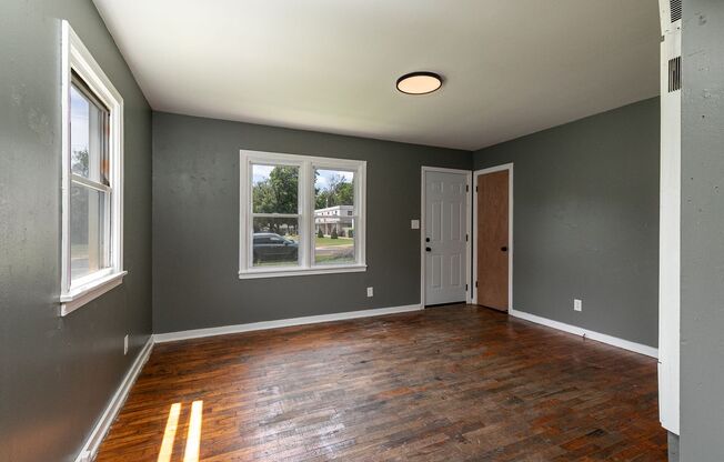 1 Bedroom | 1 Bathroom | House with Carport | Located on a Quiet Street| Lawn Care and Trash Included | PETS WELCOME