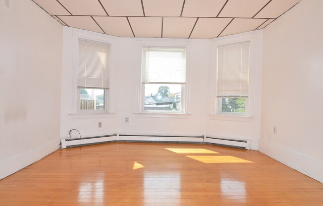 1 bed, 1 bath, 1,500 sqft, $2,700, Unit 2
