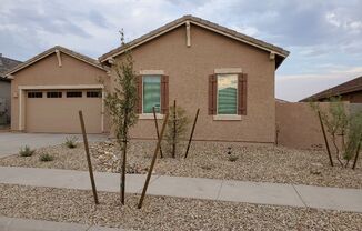 4 beds, 3 baths, $2,500