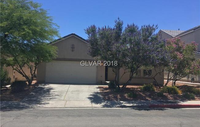 **$350 OFF 1st MONTH RENT** Cute 3 Bedroom NLV Property
