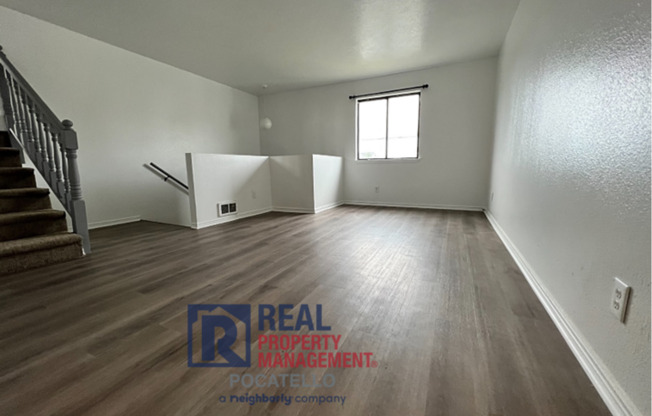 1215 Cottage Ave