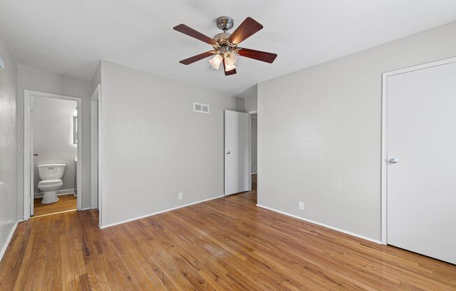 1 bed, 1 bath, 526 sqft, $995, Unit 1410 #1E