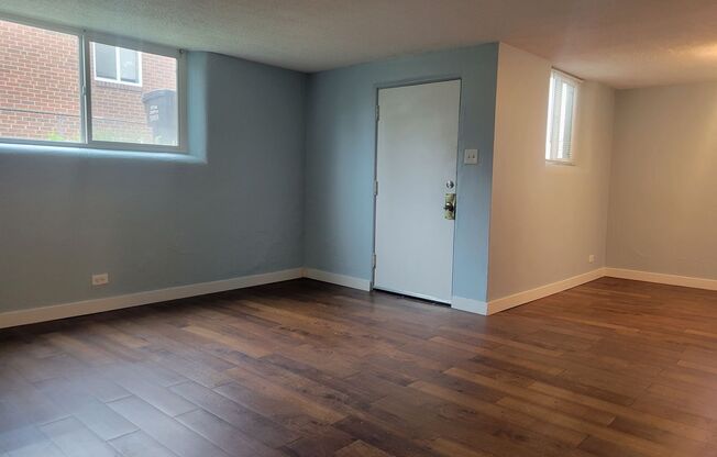 2 beds, 1 bath, $1,600, Unit # 2