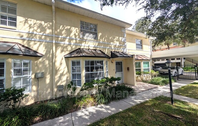 2007 W DE LEON ST
