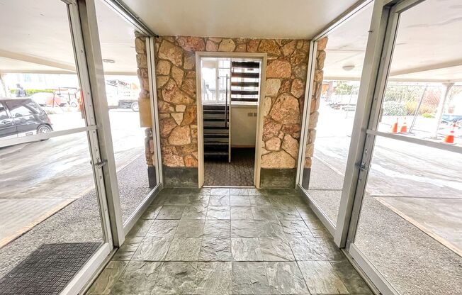 1 bed, 1 bath, 475 sqft, $1,495, Unit 303