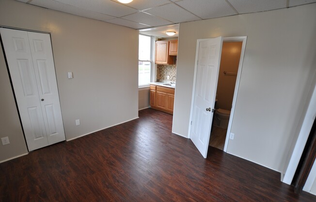 Spacious and Charming Efficiency Apartment in Beaver Falls