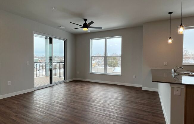 1 bed, 1 bath, 824 sqft, $1,825, Unit WR 305-301