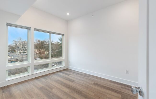 1 bed, 1 bath, 650 sqft, $1,524, Unit 402