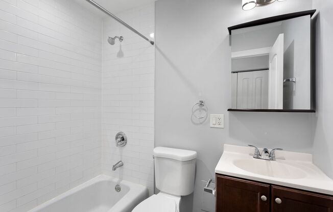 Studio, 1 bath, 336 sqft, $1,475, Unit 305