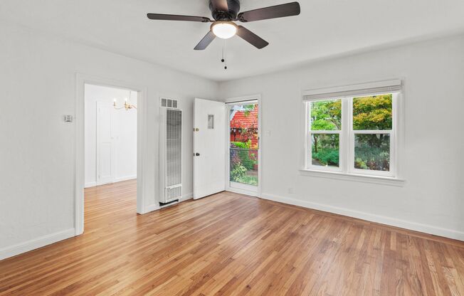 1500 Floribunda Avenue (967r)