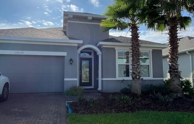 4 Bedroom, 2 bathroom in Sawgrass ...