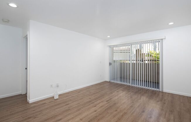 2 beds, 2 baths, 965 sqft, $2,595, Unit 117