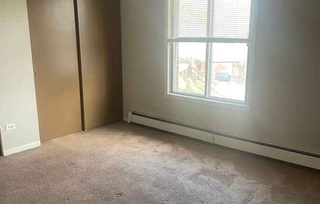 2 beds, 1 bath, 865 sqft, $1,480, Unit Building 7-3A