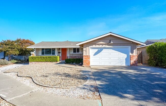 Charming Three Bedroom Napa Bel Aire House