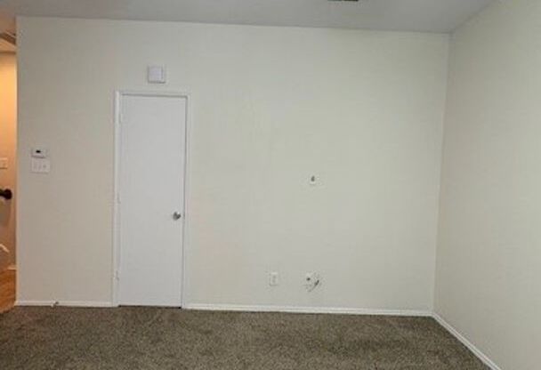 4 Bedroom Townhome !!