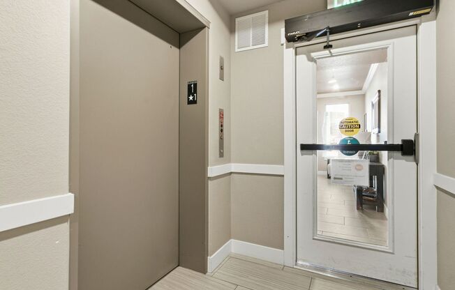 3 beds, 2 baths, $1,995, Unit APARTMENT 307