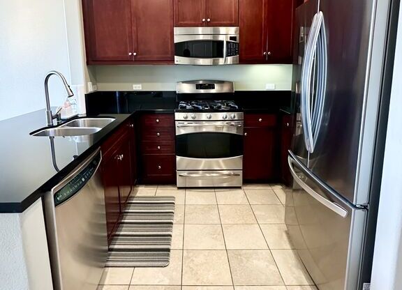 2 beds, 2 baths, 1,290 sqft, $3,700, Unit 439