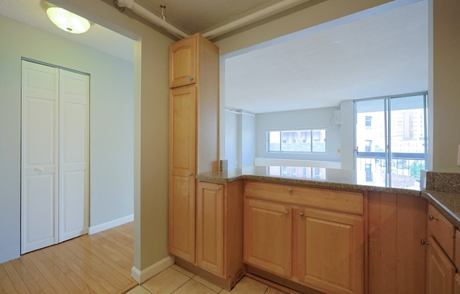 2 beds, 2 baths, 1,000 sqft, $3,950, Unit 401