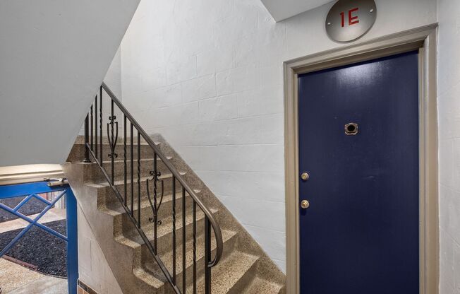 5816-28 Lindenwood Avenue