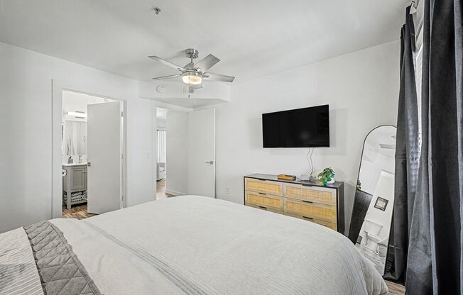 2 beds, 2 baths, 850 sqft, $2,900, Unit 314