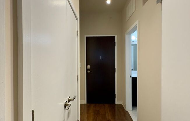 1 bed, 1 bath, 499 sqft, $1,525, Unit HA-316