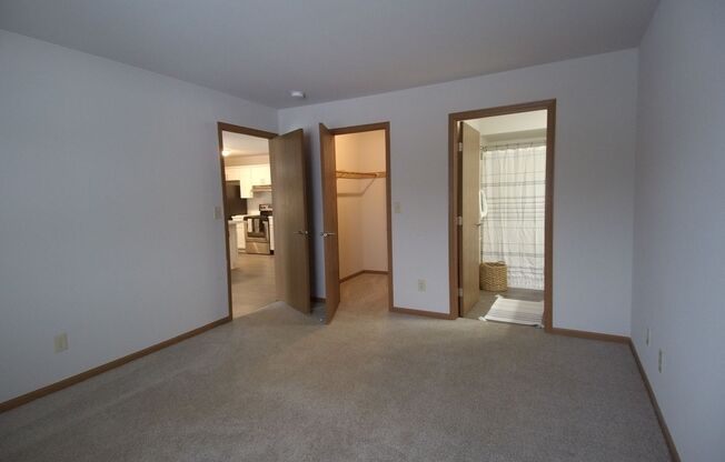 Shady Lane Apartments