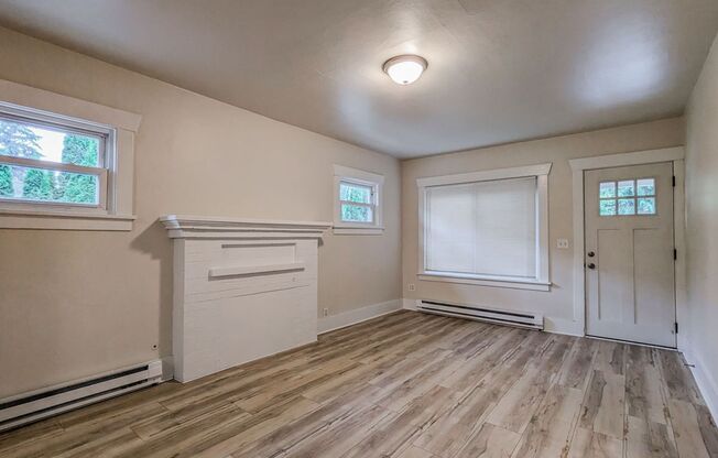 Charming & Fully updated 2 bed, 1.5 bath home!