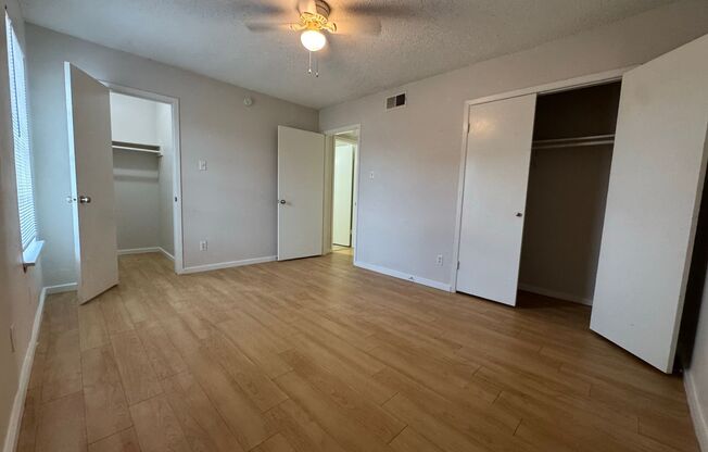 1 bed, 1 bath, 700 sqft, $1,054, Unit LAW11-322