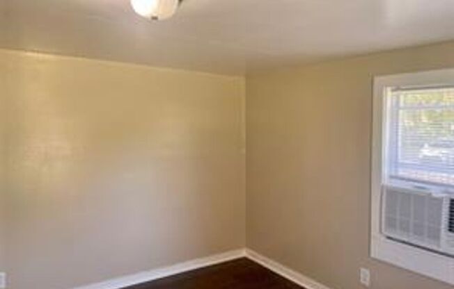 2 beds, 1 bath, $1,450