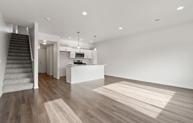 4800 4802 E FAIRVIEW AVE