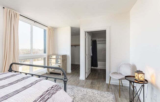 2 beds, 2 baths, 1,000 sqft, $2,195, Unit 414