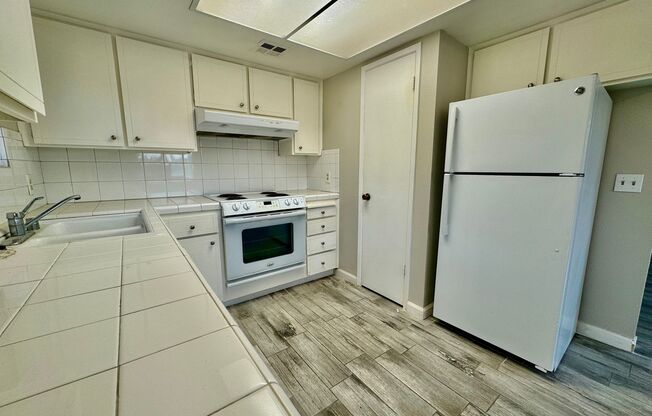Spacious 2BD/2BTH with Private 2 Car Garage!