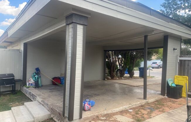 Large 2/2 duplex with a 2 car carport
