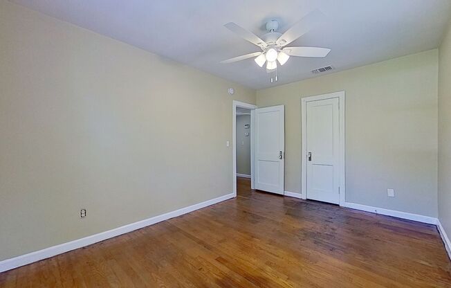 3 beds, 1 bath, $1,400