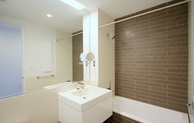 Studio, 1 bath, 530 sqft, $3,650, Unit 38D