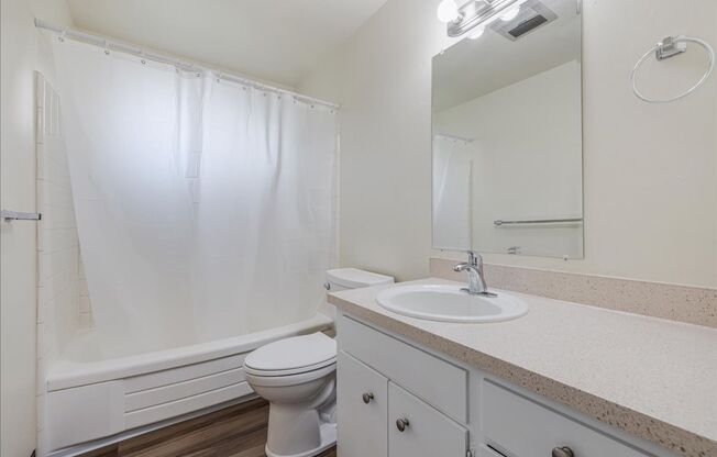 2 beds, 1 bath, 900 sqft, $1,175, Unit 2305-10