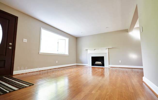 3822 PICKETT CT