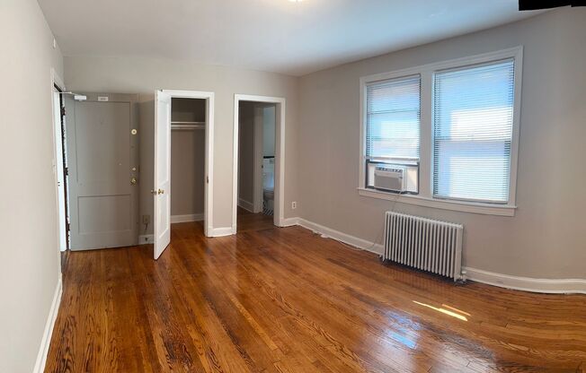 1 bed, 1 bath, $1,275