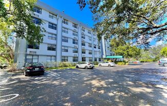 1 Bed / 1 Bath Condo in Goral Springs, Available Now!!