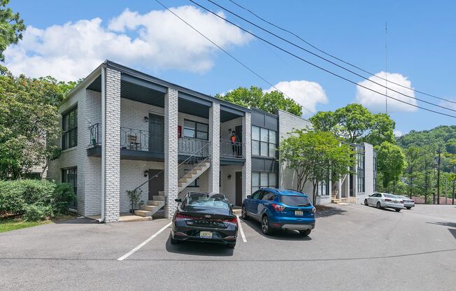 1 bed, 1 bath, 597 sqft, $1,039, Unit 1617K